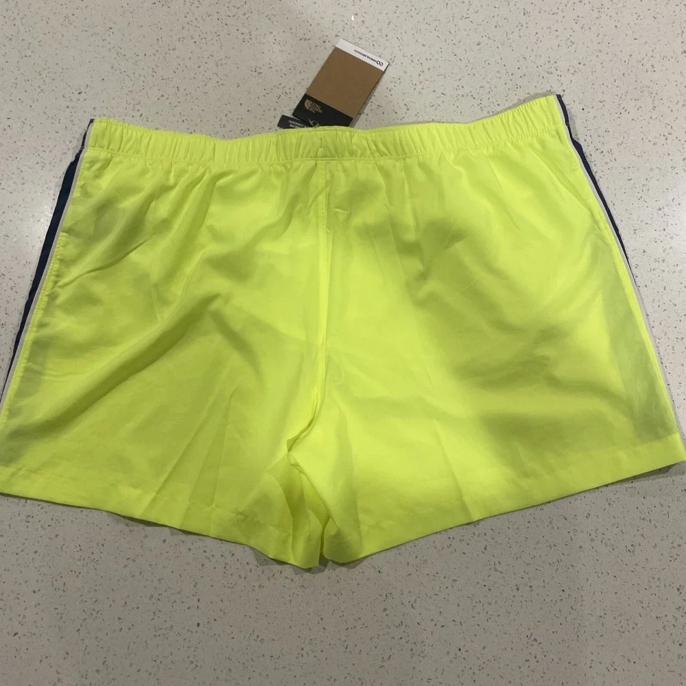 NWT The North Face Elevation Shorts LED Yellow NF0A82008NT Mens Size XXL